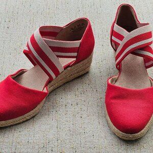 Life Stride Velo City Women Wedge Shoes Sandal Red Canvas Espadrille Size 7.5US